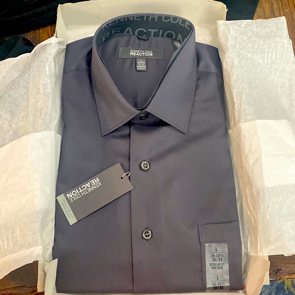 Kenneth Cole Reaction Button Up (L).